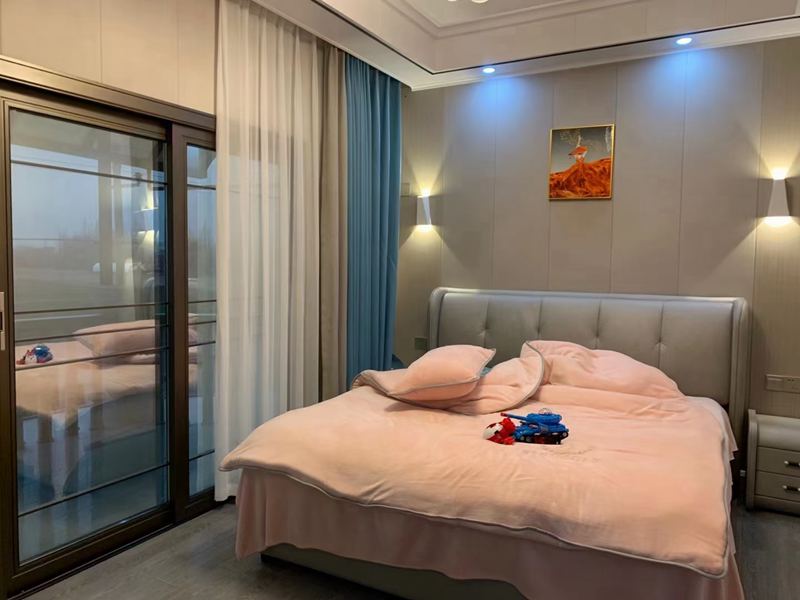 輕鋼老大帶領(lǐng)施工團(tuán)隊(duì)給老業(yè)務(wù)拜年送福利!(圖14) 睿婕輕鋼別墅