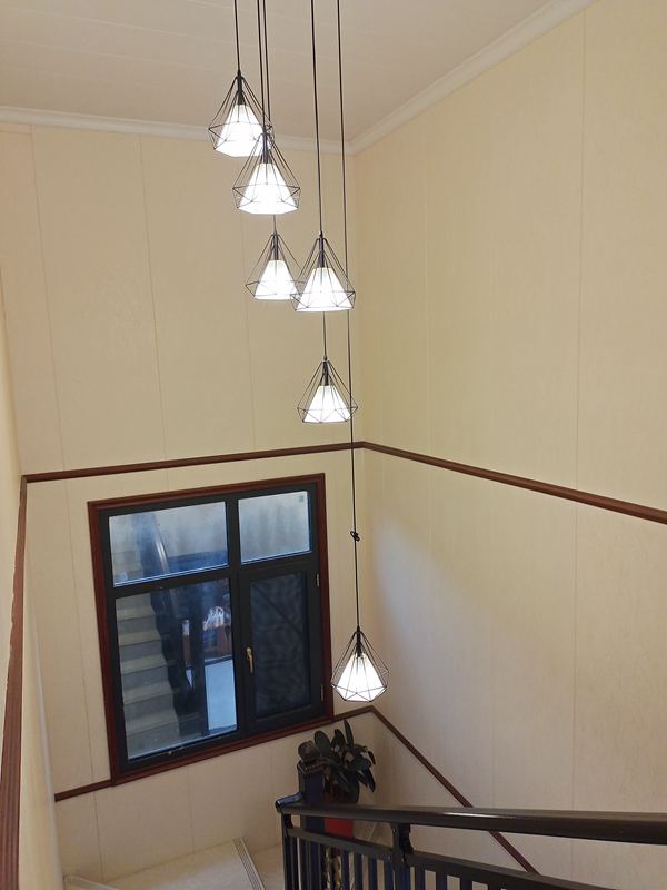 輕鋼老大帶領(lǐng)施工團(tuán)隊(duì)給老業(yè)務(wù)拜年送福利!(圖7) 睿婕輕鋼別墅