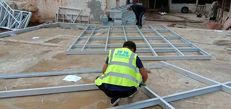 新型裝配式全鋼結(jié)構(gòu)建筑優(yōu)點(diǎn)解析(圖3) 睿婕輕鋼別墅