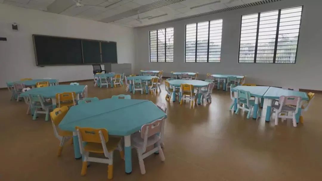 央視報(bào)道:裝配式輕鋼結(jié)構(gòu)都可以建學(xué)校了!(圖9) 睿婕輕鋼別墅