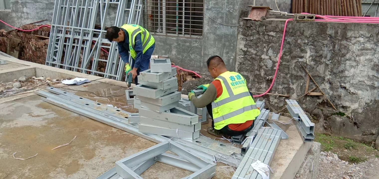 輕鋼適合農(nóng)村建嗎?富沖村村民住進去后說出真實的感受(圖4) 睿婕輕鋼別墅