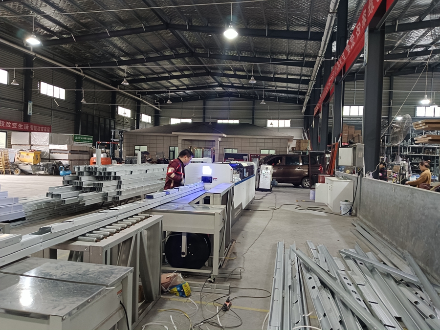 深度剖析輕鋼龍骨：分類、標記、厚度與用途的全方位解讀